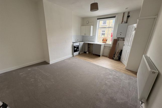 16, Edward Street, Liversedge photo 2