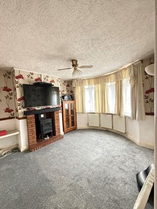 7, Park Lane East, Tipton photo 3