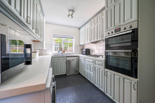 8, Queen Elizabeth Close, Shefford photo 5