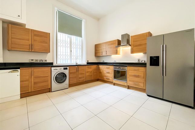 Carlisle Mansions, 76, Carlisle Mansions, London photo 4