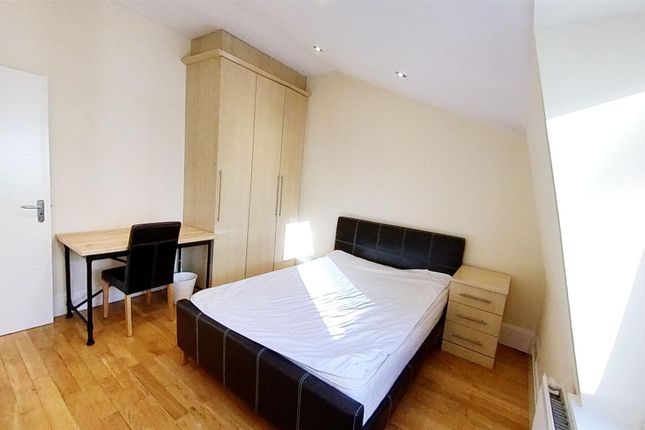 Flat 5, 81, Chiltern Street, London photo 3