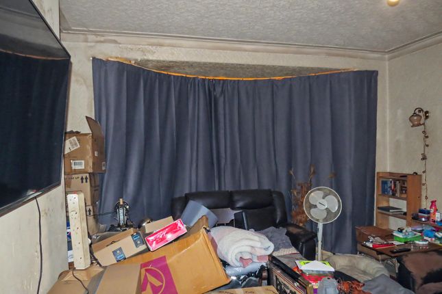 85, Beach Road, Thornton-Cleveleys photo 3