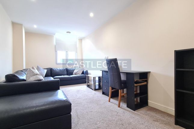 Westgate Apartments, Room 9, Temple Close, Huddersfield, HD1 1Ab (6)
