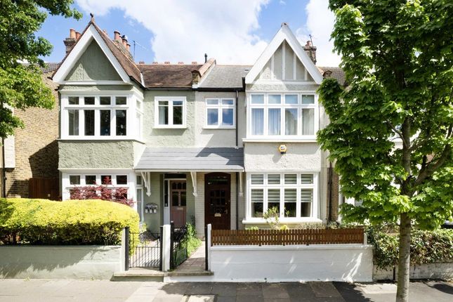 Thumbnail Property for sale in Weymouth Avenue, London