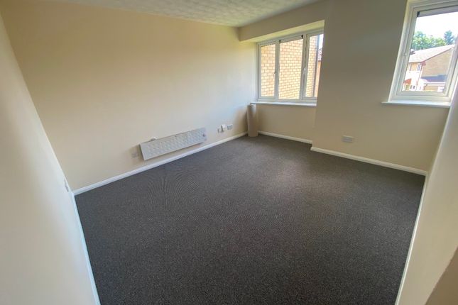 Maisonette to rent in Coldeaton Lane, Emerson Valley, Milton Keynes