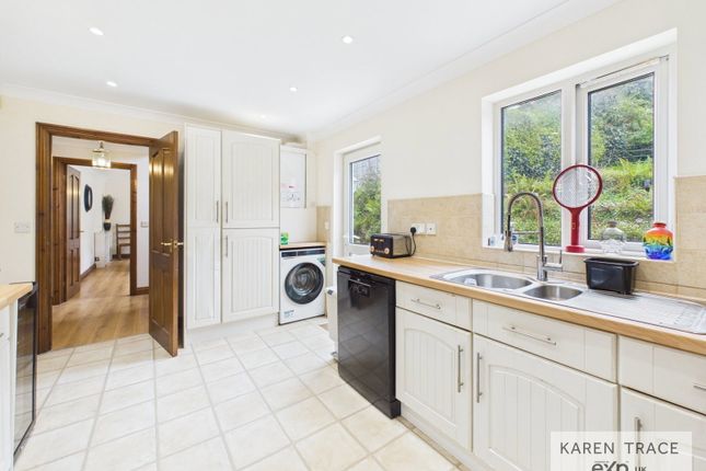 12, Churchfield Place, Par photo 3