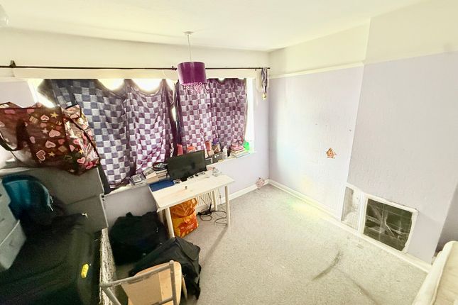 67, Penderry Rise, London photo 3
