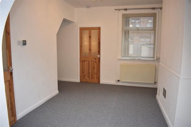10, Lea Avenue, Crewe photo 2