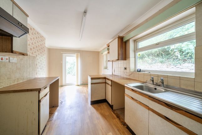 34, Station Road, Somerset photo 4