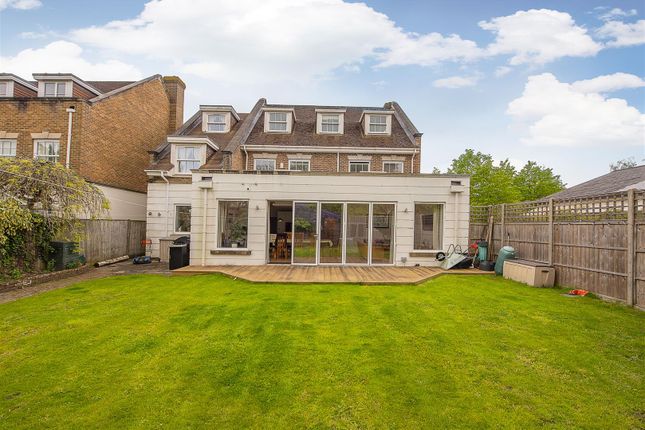 Thumbnail Detached house for sale in Raphael Drive, Thames Ditton