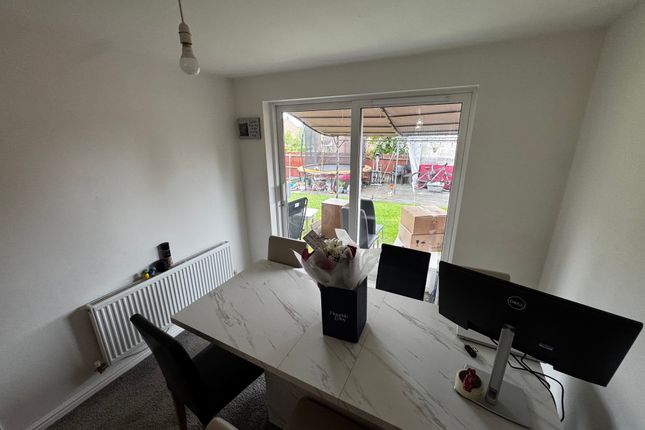34, Wren Close, Corby photo 4
