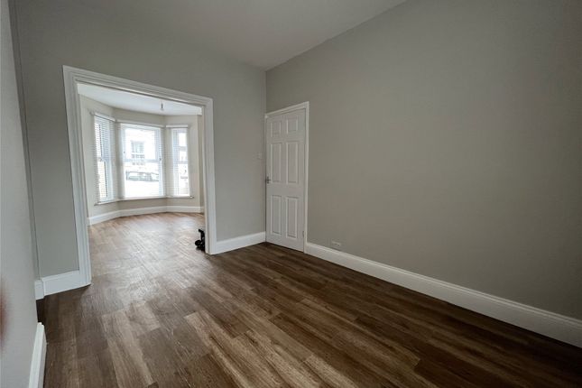 28, Third Avenue, Plymouth photo 4