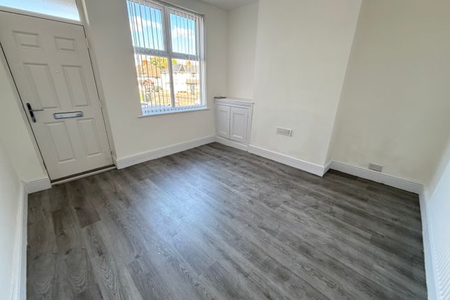 638, Parkfield Road, Wolverhampton photo 2