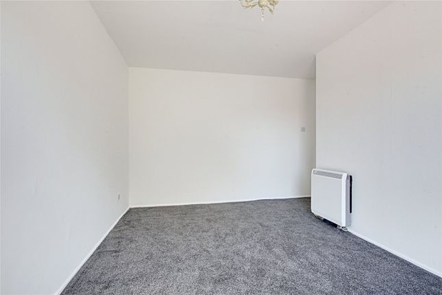 5, Clyfton Close, BROXBOURNE photo 4
