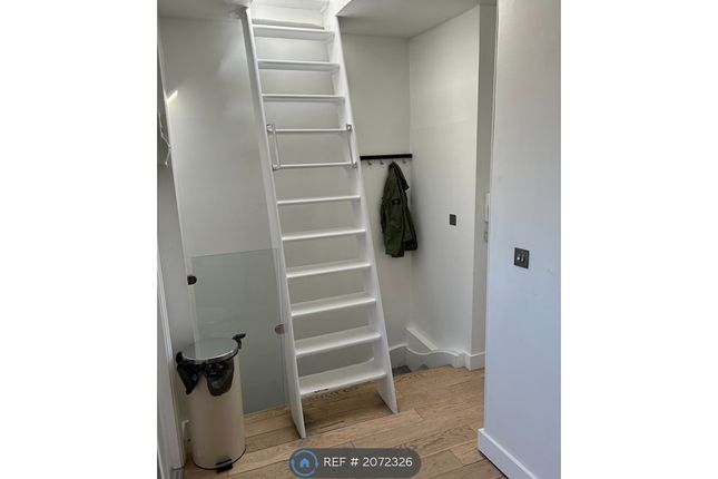 Thumbnail Flat to rent in Chepstow Road, London
