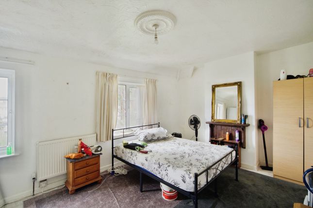 646, Longbridge Road, Essex photo 3