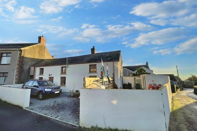 Link-detached house for sale in Maes Yr Eglwys, Llansaint, Kidwelly
