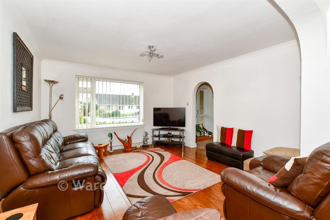 1, Iden Crescent, Tonbridge photo 4
