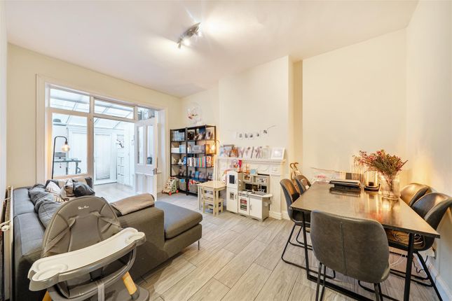 Sunningfields Road, Hendon photo 4