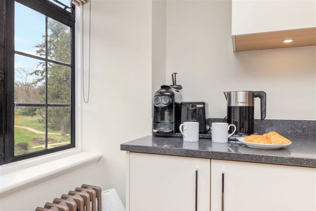 Flat for sale in Kings Drive, Midhurst