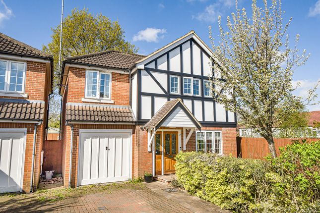 Thumbnail Detached house for sale in Amber Close, County Gate, New Barnet