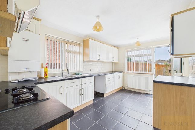5, Kaybourne Crescent, Gloucester photo 3