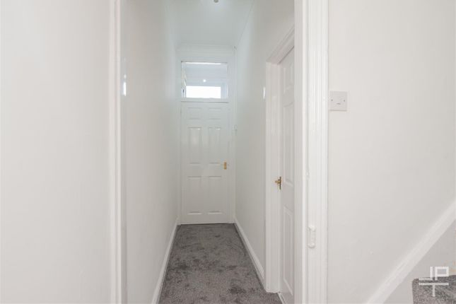 152, Scot Lane, Wigan photo 4