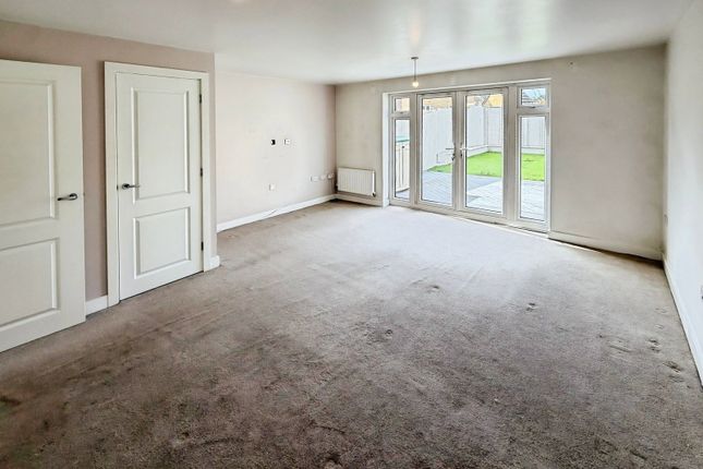 4, Elm Tree Road, Swansea photo 4