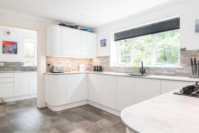 3, Windsor Close, Leyland photo 3