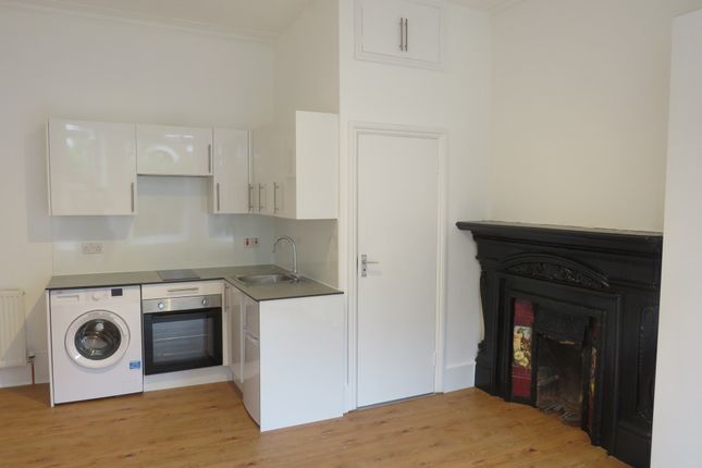 8 138, Muswell Hill Road, London photo 2