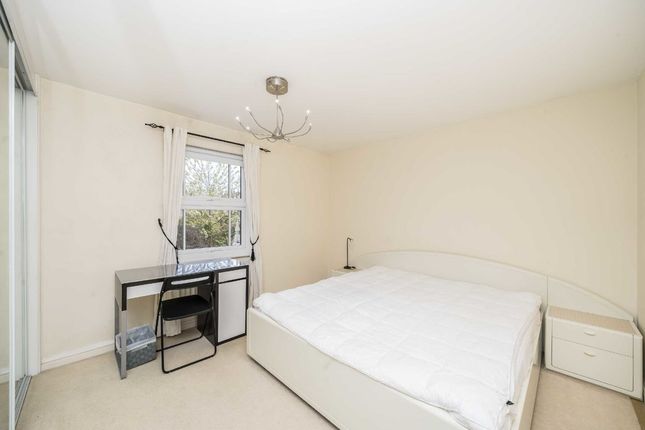 Terraced house to rent in Bethwin Road, London