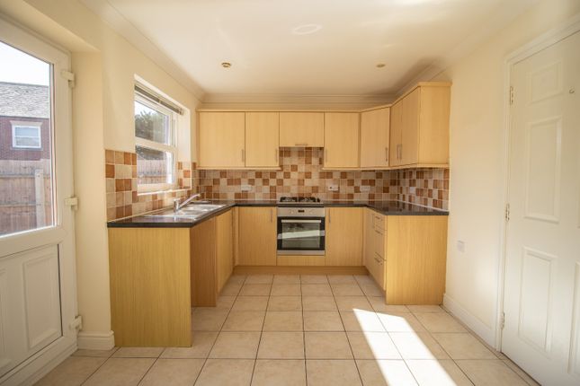 5 Minster Court, Long Sutton, Lincolnshire photo 3