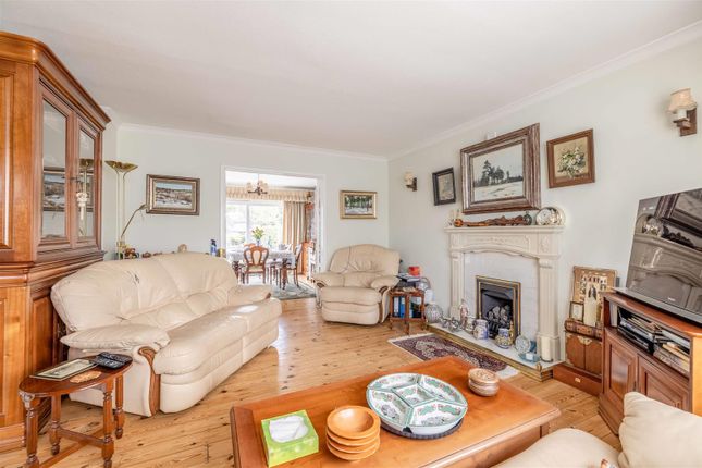 79, Horton Road, Datchet photo 3