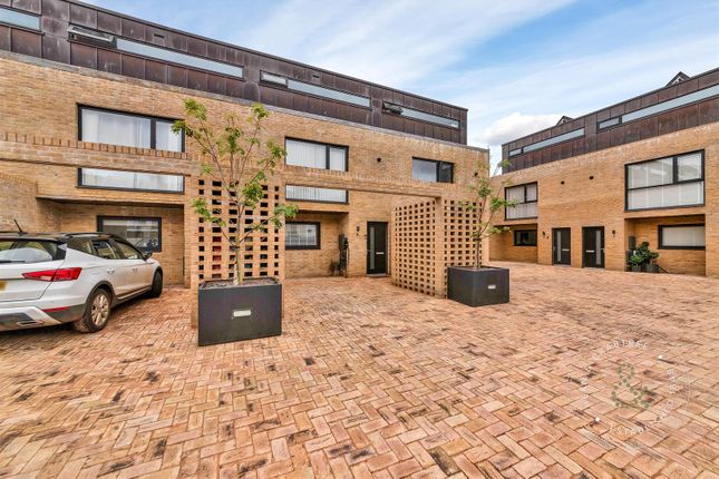 Conway-Mews-07.Jpg
