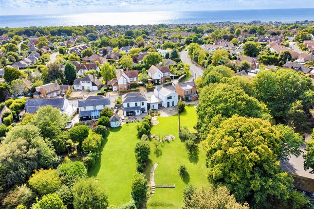 4 Bedroom Detached in TN39 4RW