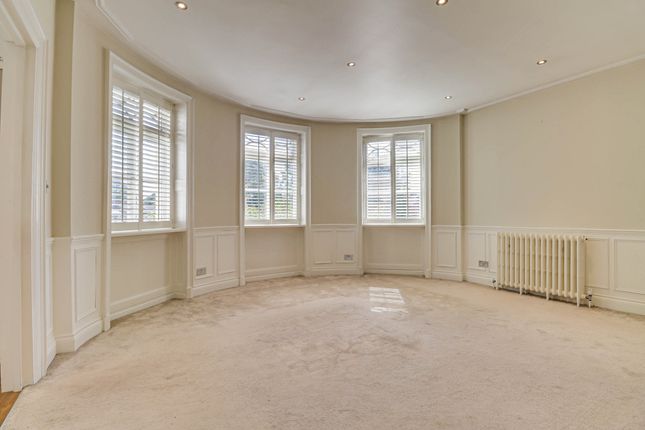 5, Leyton Green, Harpenden photo 2