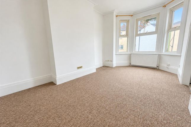 Flat 2, 66, Ceylon Place, Eastbourne photo 3