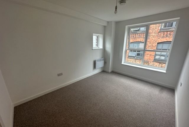 Flat 4, Leicester photo 4