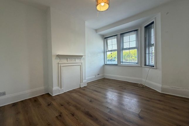 73, Littlehampton photo 2