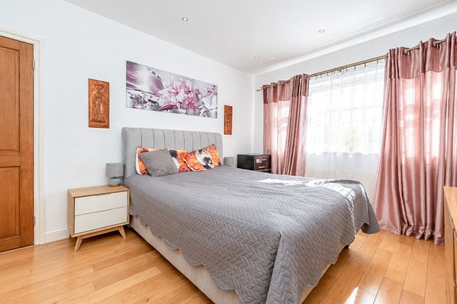 16, Flambard Road, Harrow photo 3