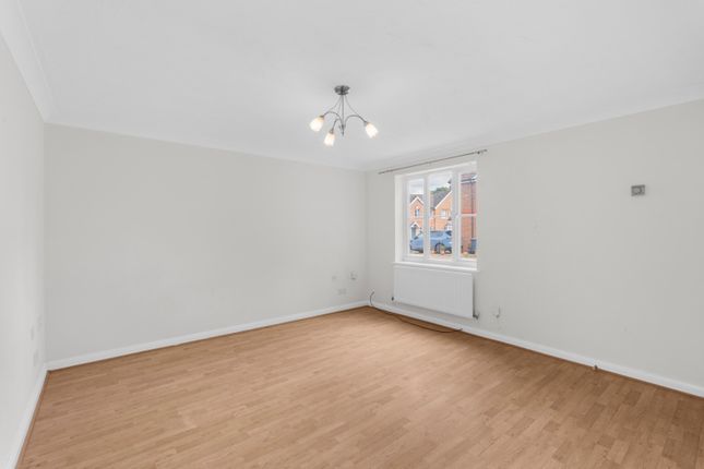 60 Old Bourne Way, Stevenage, Hertfordshire photo 4