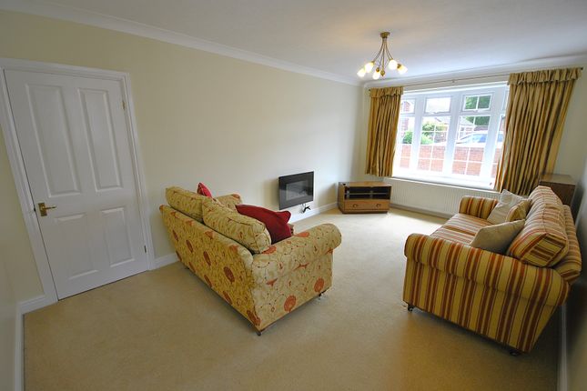 42, St. Marys Crescent, Doncaster photo 3