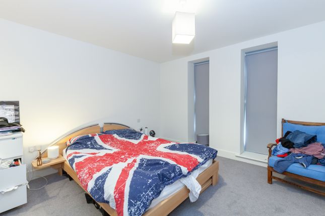 Flat for sale in Anniversary Avenue West, Bicester