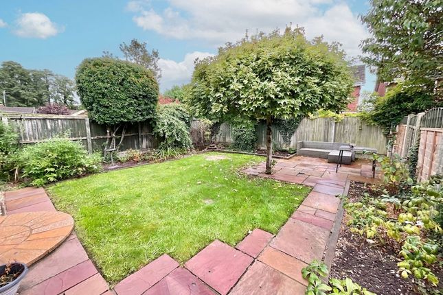 8 Timberfields, Stone photo 4
