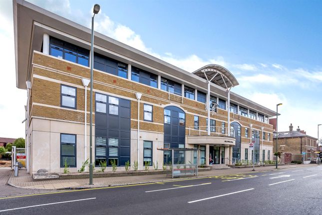 Thumbnail Flat for sale in London Road, Staines-Upon-Thames