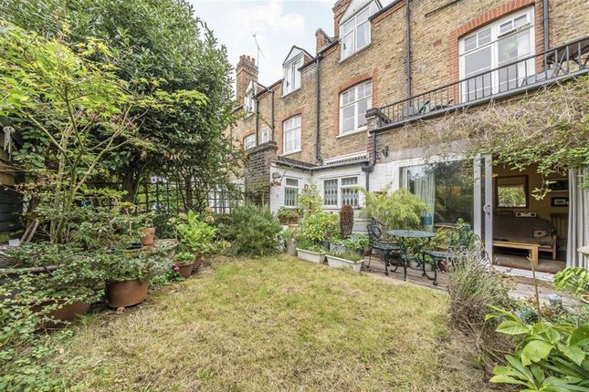 Flat for sale in St. Margarets Road, London