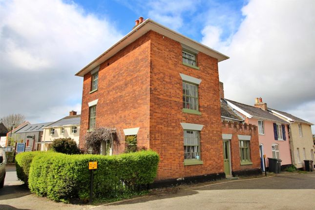 Town house for sale in Cross Street, Eye