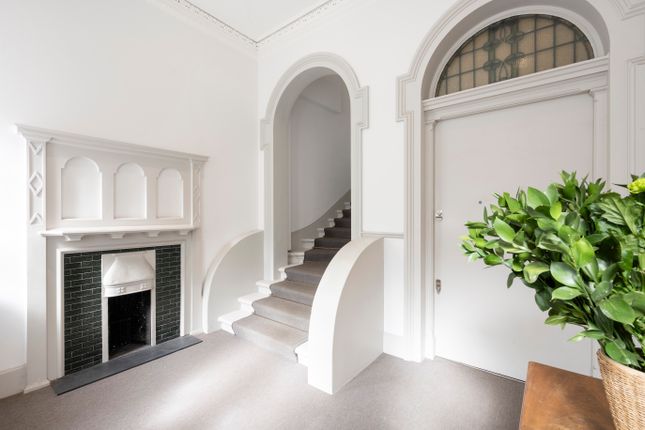 Flat for sale in Wetherby Gardens, London