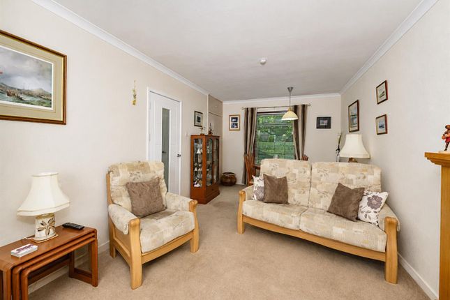 5, Craigiebarn Road, Dundee photo 4