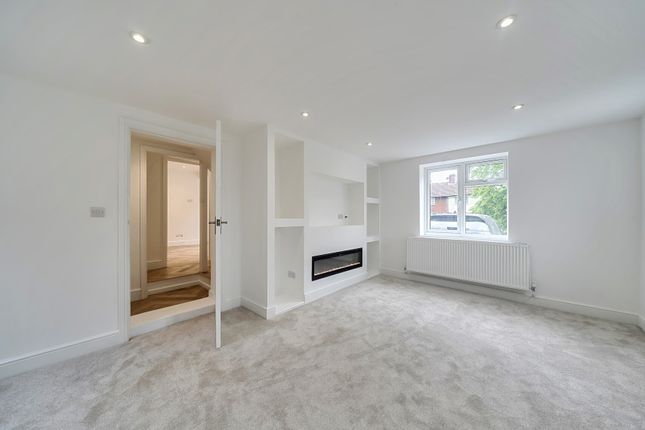 145, Canterbury Road, Morden photo 2